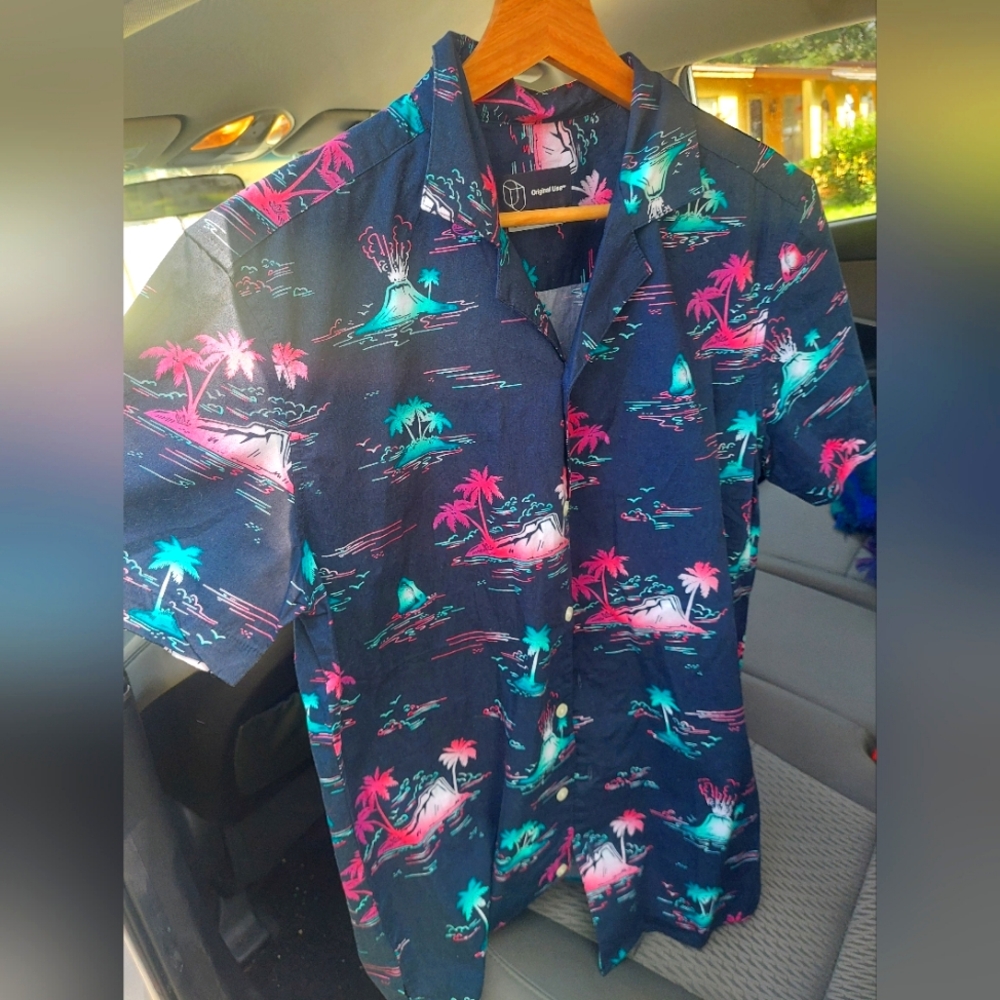 Tropical button down shirt size M